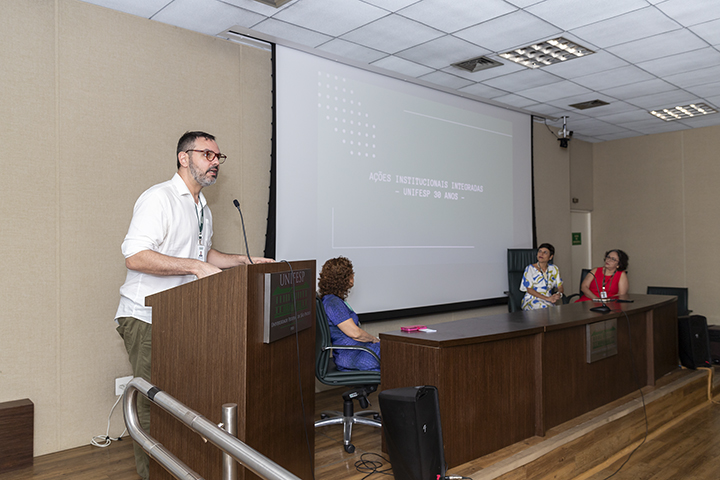 O chefe de Gabinete, Dan Levy, durante a apresentação das ações em comemoração dos 30 anos da Unifesp