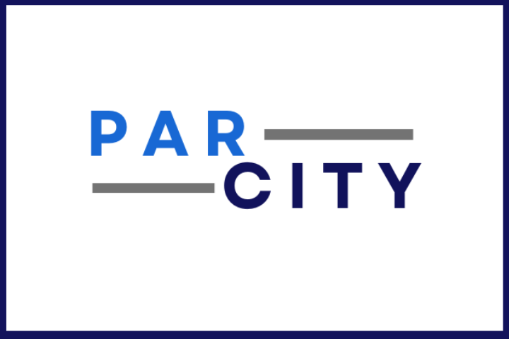 A imagem apresenta um logotipo com o nome PAR-CITY. A tipografia é moderna e minimalista, com as letras 