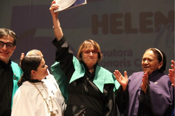 Helena Nader recebe título de Doutora Honoris Causa da UERN