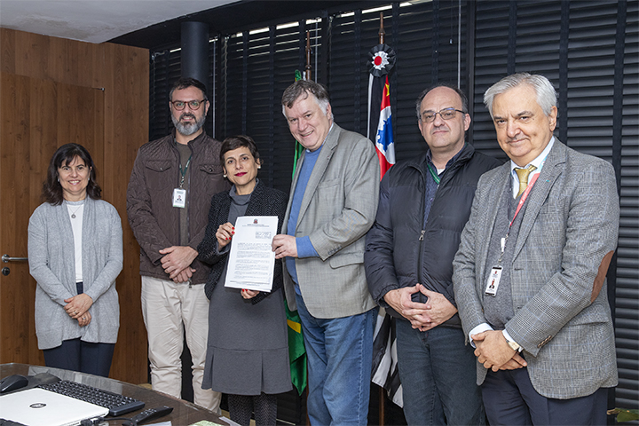 Unifesp e SEDPcD assinaram protocolo de intenções (da esquerda para a direita: Juliana Sallum, Dan Rodrigues Levy, Raiane Assumpção, Marcos da Costa e Ignacio Poveda