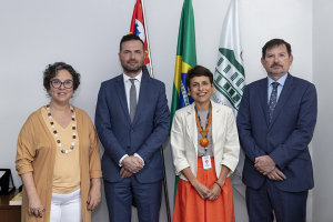 Reitor da Universidade de Masaryk visita Unifesp