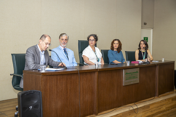 Nova presidência do IEAC/Unifesp toma posse